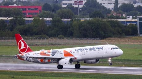Deutschland lässt Afghanen einreisen – Flugzeug mit Dutzenden Menschen gelandet