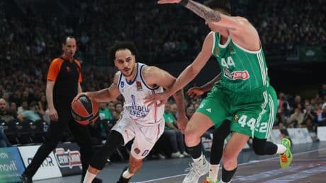 Larkin y Jaiteh comparten el MVP del segundo partido de los 'playoffs'