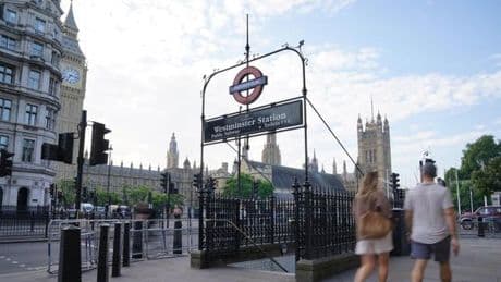 Stromausfall in London: U-Bahnen lahmgelegt und evakuiert