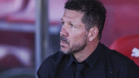 El enganchón de Simeone con un periodista tras la contundente derrota ante el PSG: &quot;Tu comentario busca una opinión conflictiva&quot;
