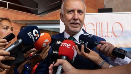 Ángel Víctor Torres, un mes después de su operación por cáncer: &quot;Estoy bien, pendiente de pruebas&quot;