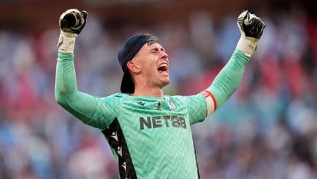 Dean Henderson eyes World Cup chance with England after FA Cup final heroics