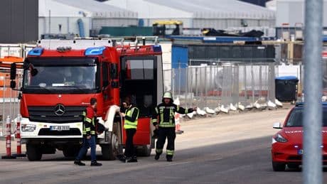12 mensen onwel door onbekend poeder in Duits DHL-sorteercentrum
