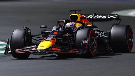 Formule 1 : Max Verstappen décroche la pole position du GP d'Arabie saoudite, accident de Lando Norris