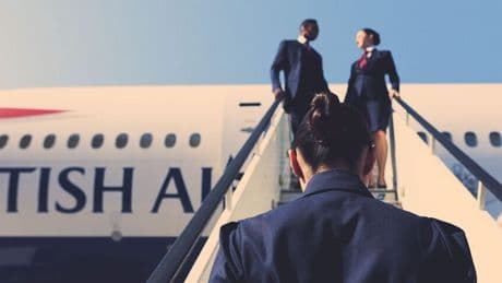 High über den Wolken - Steward tanzt nackig auf Business-Class-Toilette