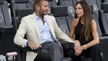 Cosa sta succedendo ai Beckham? David e Victoria ce l'hanno con Brooklyn e Romeo torna single