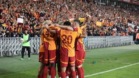 Galatasaray, Süper Lig'de şampiyonluk maçına çıkacak