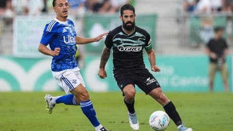 Parecía un amistoso, pero acabó a puñetazos: así ha sido la vergonzosa pelea entre los jugadores del Betis y del Como