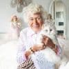 Anita (90) zingt Elvis en wordt wereldwijde internethit: ‘Op een groot podium staan, daar droom ik van’