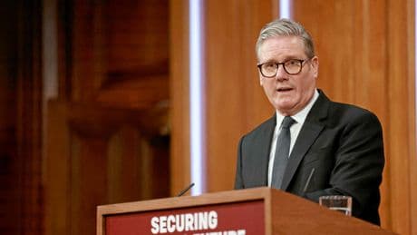 Au Royaume-Uni, Keir Starmer fait volte-face sur l’immigration