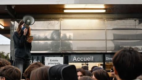 INFO BFMTV. Mouvement du 10 septembre: le premier syndicat lycéen de France appelle au blocus des lycées