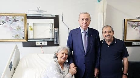Başkan Erdoğan'dan açılışını yaptığı hastanedeki hastalara ziyaret