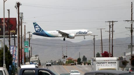 Letters to the Editor: 'Incessant' airplane noise is a real problem in the west San Fernando Valley
