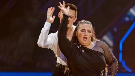 „Let’s Dance“-Star steigt auf - Mega-Job für Selfiesandra!