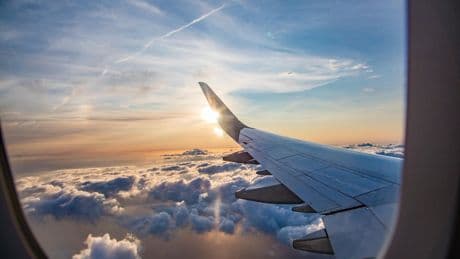 «Il fait toujours froid»: prendre l’avion ou le train durant la canicule, comment fonctionne la clim ?