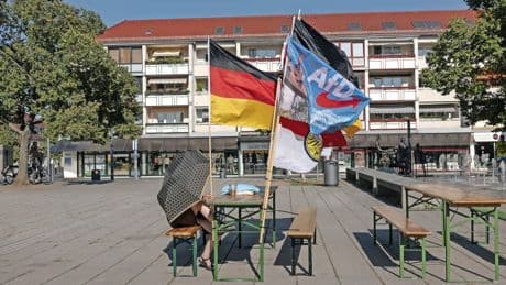 Konsequenzen für Beamte: Verfassungstreu mit AfD-Parteibuch?