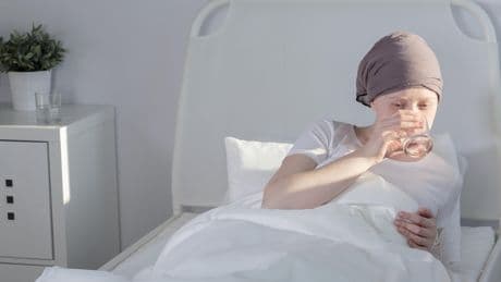 Dans un hôpital bordelais, l’eau courante contaminée par une bactérie