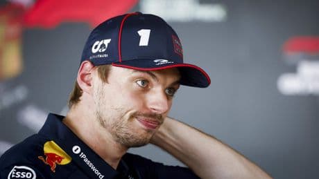 Worstelende Max Verstappen spreekt van ’waardeloze wedstrijd’ in Engeland