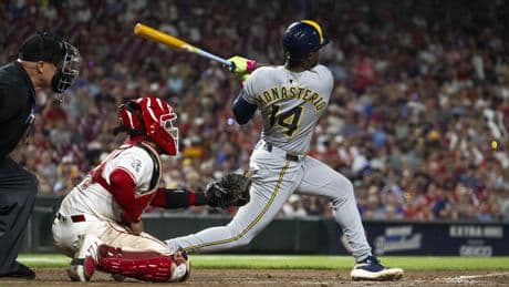 Brewers set single-season franchise record with 14th straight win thanks to another comeback
