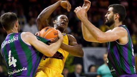 65-74: El Unicaja va a por todo: elimina al AEK y alcanza otra final