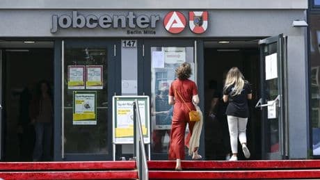 Beschäftigungsschwacher Sommer: Fast drei Millionen Arbeitslose im Juli