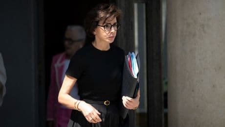 Réforme de l’audiovisuel adoptée : Rachida Dati déclenche le vote bloqué au Sénat face à la « résistance » des élus de gauche