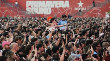 Encuesta: ¿Barcelona debe seguir apostando por los festivales de música multitudinarios?