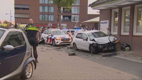 Crash na politieachtervolging in Roermond, drie gewonden