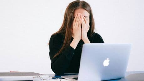 Ansia da rientro al lavoro dopo le ferie: i consigli dello psicologo