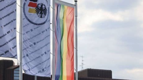 Einstufung als gesichert rechtsextremistisch: Hessischer Minister schließt AfD-Politiker von Reisen aus