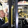 "Quand j'ai dit qu'on pouvait traverser la rue pour trouver de l'emploi..." : Emmanuel Macron revient sur sa phrase polémique