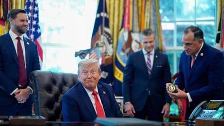 Trump se felicita por su gestión sobre Ucrania y su presión a la OTAN: "Soy el presidente de Europa"