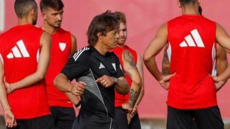 "Reconstrucción", la palabra clave en el Sevilla de Matías Almeyda