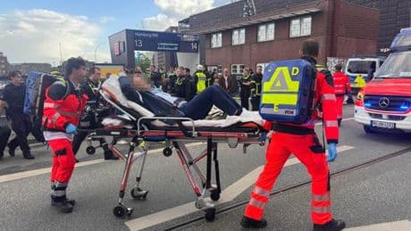 Al menos doce personas heridas tras ser atacadas por una mujer con un cuchillo en Hamburgo
