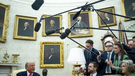 La Casa Blanca limita el acceso de las agencias de noticias al presidente Trump
