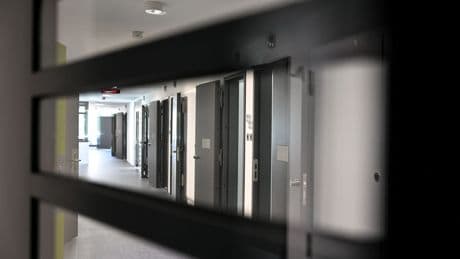So viele PCs bekommen Häftlinge für Testlauf im Südwesten