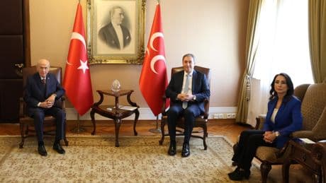 DEM heyeti MHP'yi ziyaret ediyor