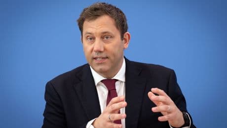 Finanzen: Klingbeils doppelte Haushalts-Botschaft