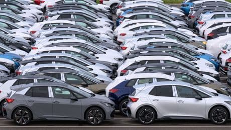 Konjunktur: Vorzieheffekt auf US-Zölle: Industrieaufträge wachsen stark
