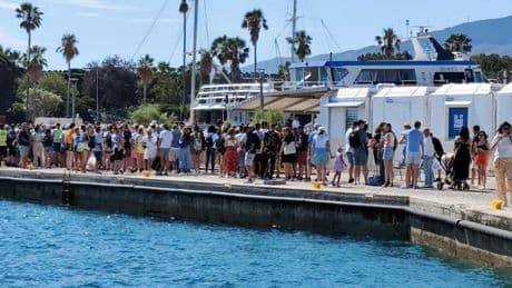 Türk turistler adalara para vermeden ayak basamayacak