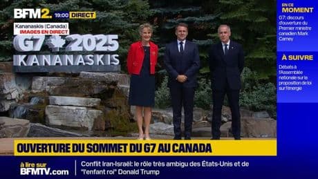Emmanuel Macron accueilli officiellement par Mark Carney pour l'ouverture du G7 au Canada