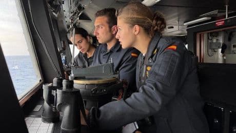 Imágenes inéditas de la princesa Leonor en la fragata de guerra Blas de Lezo: su felicidad en la recta final