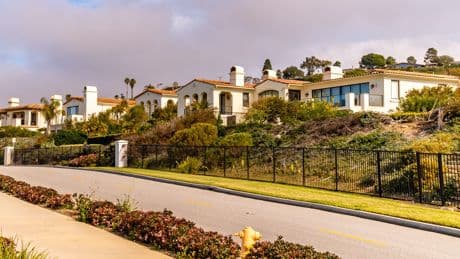 After living in a dozen cities across the globe, I finally settled down in the coastal city where I grew up
