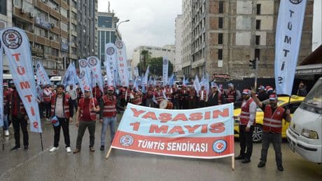 Türk-İş Adana 1 Mayıs Mitingi: İşçiler, vergide adalet ve güvenceli iş talep etti