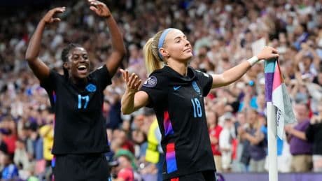 Frauen-EM 2025: England schlägt Italien und steht erneut im Finale