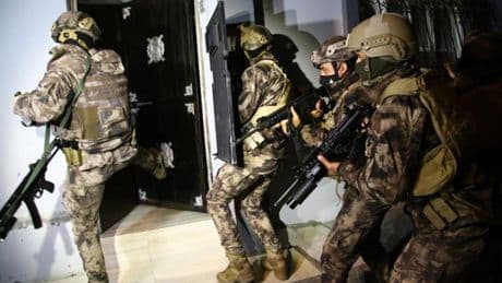 20 ilde FETÖ operasyonu: 50 şüpheli gözaltına alındı