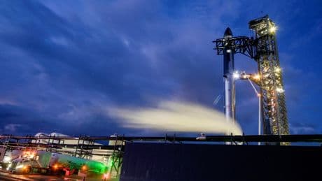 Bloqué par la mauvaise météo, SpaceX reporte de nouveau le vol d’essai de Starship