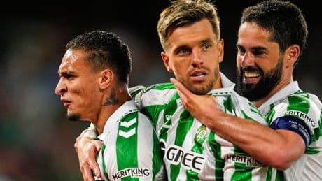 Un buen Betis deja escapar viva a la Fiorentina
