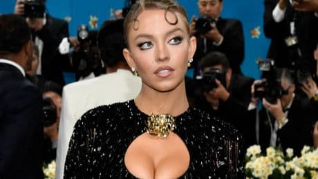 Sydney Sweeney cumple 28 años: así ha evolucionado el estilo de la actriz que ha sacudido Hollywood