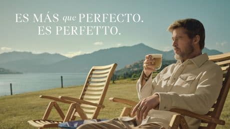 Brad Pitt te enseña cómo saborear un café Perfetto en casa
